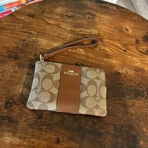 Coach Zip Wristlet Signature Brown Stripe